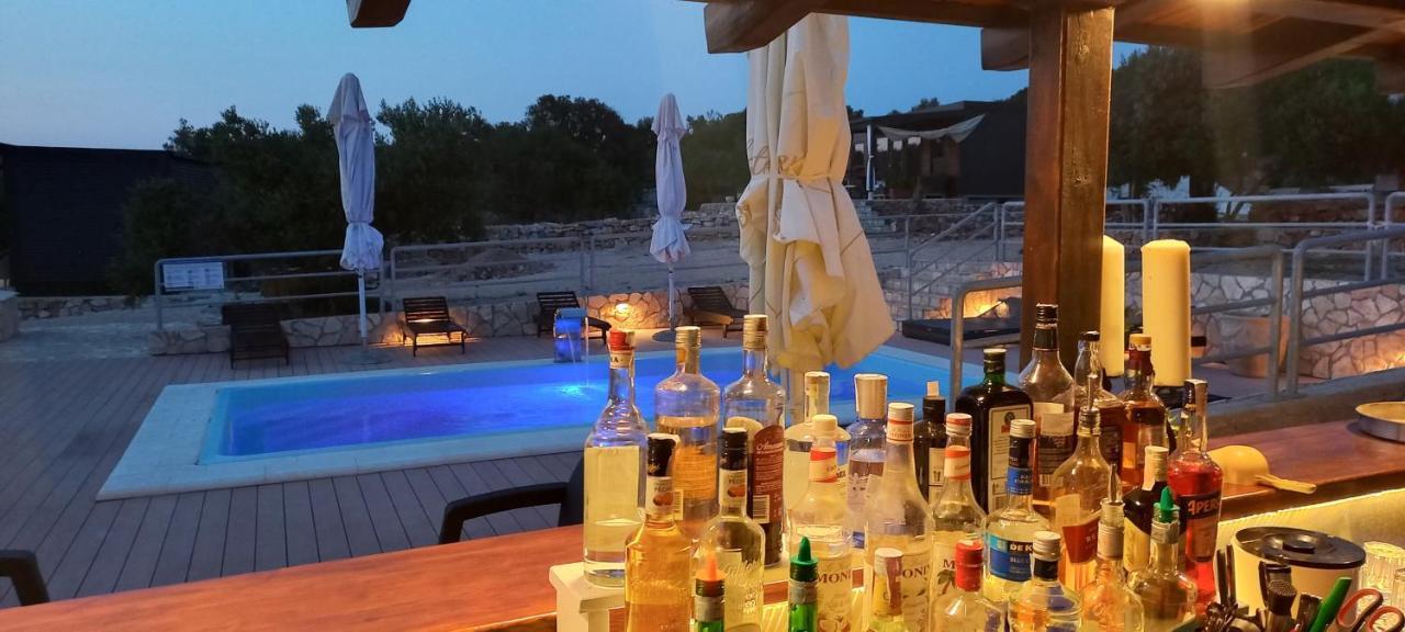 Beach House Danica - Resort & Tavern Bain, Free Transport, Pool, Island Of Zut - Kornati Pristanisce Extérieur photo